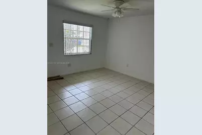1923 SW 99th Ter, Miramar, FL 33025 - Photo 4