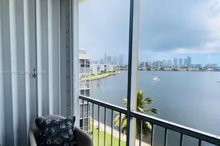 2910 Point E Dr, Aventura, FL 33160 - Photo 44