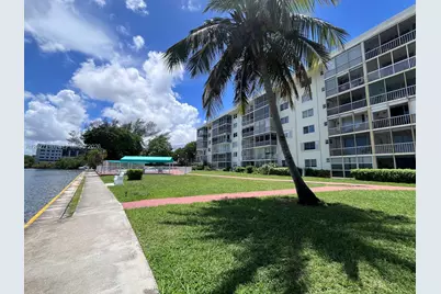 2910 Point East Dr #M609, Aventura, FL 33160 - Photo 54
