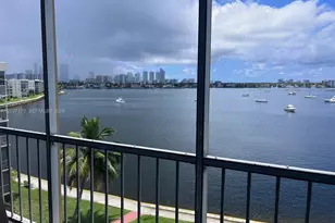 2910 Point E Dr, Aventura, FL 33160 - Photo 46