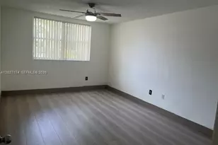 8215 Lake Dr, Doral, FL 33166 - Photo 14