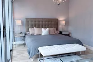 2135 Washington Ct, Miami Beach, FL 33139 - Photo 4