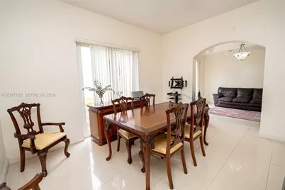 14372 NW 83rd Ave, Miami Lakes, FL 33016 - Photo 4
