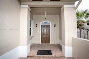 14372 NW 83rd Ave, Miami Lakes, FL 33016 - Photo 2