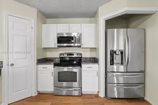 945 Gateshead, Kissimmee, FL 34758 - Photo 10