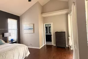 300 Cameron Dr, Weston, FL 33326 - Photo 4