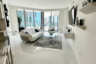 1300 Brickell Bay Dr, Miami, FL 33131 - Photo 2