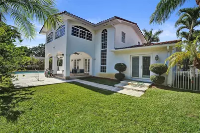 1534 Palancia Ave, Coral Gables, FL 33146 - Photo 4