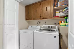 2615 N 40th Ave, Hollywood, FL 33021 - Photo 12