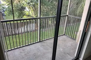 9141 NW 1st Ct, Pembroke Pines, FL 33024 - Photo 8