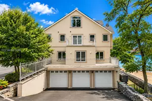 30 Aviva Ct, New York, NY 10307 - Photo 16