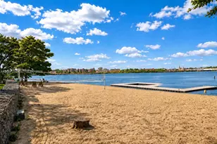 30 Aviva Ct, New York, NY 10307 - Photo 18