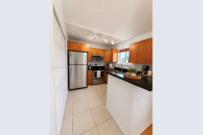 995 NE 34th Ave #201, Homestead, FL 33033 - Photo 12