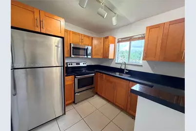 995 NE 34th Ave #201, Homestead, FL 33033 - Photo 14