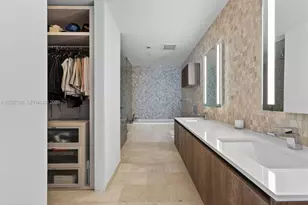 88 SW 7th St, Miami, FL 33130 - Photo 12
