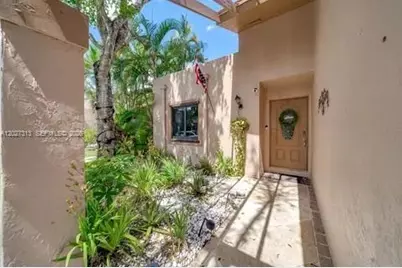 36 Chestnut Cir #36, Cooper City, FL 33026 - Photo 2