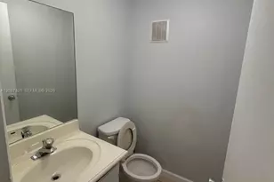 9373 Fontainebleau Blvd, Miami, FL 33172 - Photo 8