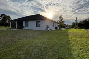 616 Maple Ave N, Lehigh Acres, FL 33972 - Photo 4