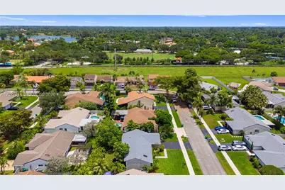 14641 Kirsten Ct, Davie, FL 33325 - Photo 56