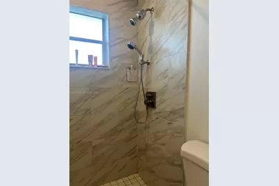 1000 NE 14th Ave #408, Hallandale Beach, FL 33009 - Photo 12