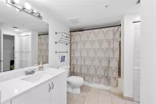 1750 N Bayshore Dr, Miami, FL 33132 - Photo 12