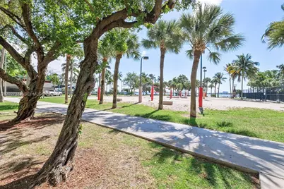 1750 N Bayshore Dr #3106, Miami, FL 33132 - Photo 16