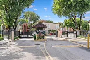 10780 N Kendall Dr, Miami, FL 33176 - Photo 16