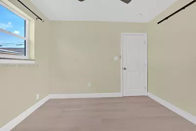 369 Phippen Waiters Rd #1, Dania Beach, FL 33004 - Photo 18