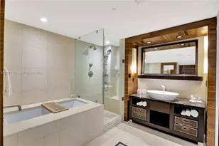 6801 Collins Ave, Miami Beach, FL 33141 - Photo 16