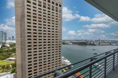 335 S Biscayne Blvd #2402, Miami, FL 33131 - Photo 2