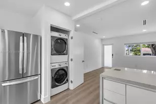 2814 SW 26th St, Miami, FL 33133 - Photo 8
