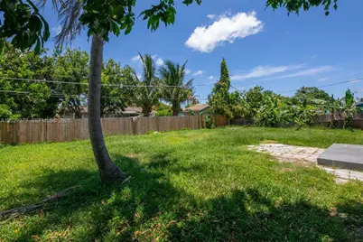 3327 Sapphire Rd, Lake Worth, FL 33462 - Photo 32