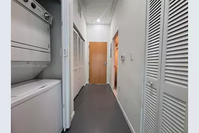 253 NE 2nd St #324, Miami, FL 33132 - Photo 4