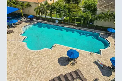 311 NE 194th Ln #311, Miami, FL 33179 - Photo 8