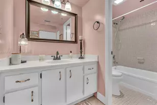 900 St Charles Pl, Pembroke Pines, FL 33026 - Photo 14