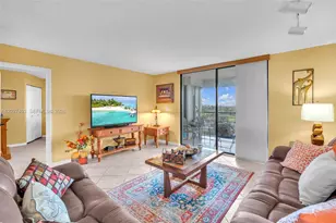 900 St Charles Pl, Pembroke Pines, FL 33026 - Photo 2