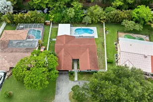 4180 NW 103rd Dr, Coral Springs, FL 33065 - Photo 6