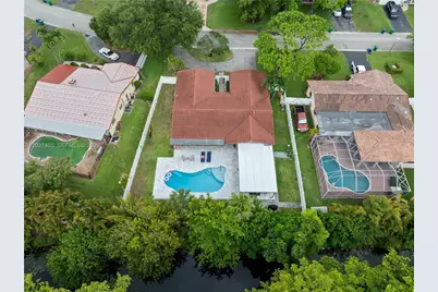 4180 NW 103rd Dr, Coral Springs, FL 33065 - Photo 4