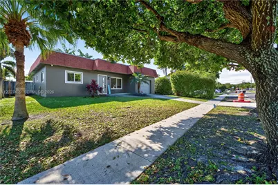 204 SE 4th Ter, Dania Beach, FL 33004 - Photo 4