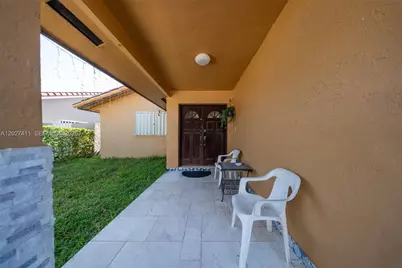 10724 SW 145th Ave, Miami, FL 33186 - Photo 2