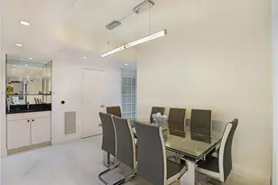 4775 Collins Ave, Miami Beach, FL 33140 - Photo 18