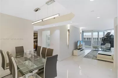 4775 Collins Av #1804, Miami Beach, FL 33140 - Photo 6