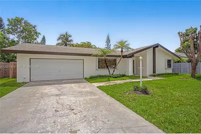 10711 SW 116th Ave, Miami, FL 33176 - Photo 2