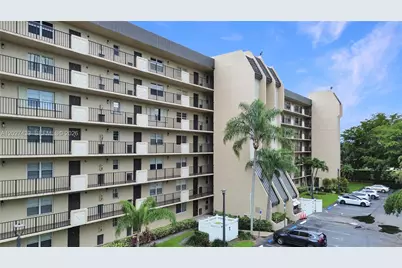 3300 W Rolling Hills Cir #509, Davie, FL 33328 - Photo 1