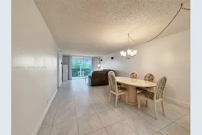 3300 W Rolling Hills Cir #509, Davie, FL 33328 - Photo 6