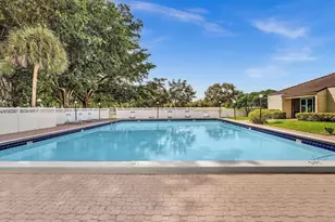 3300 W Rolling Hills Cir, Davie, FL 33328 - Photo 14