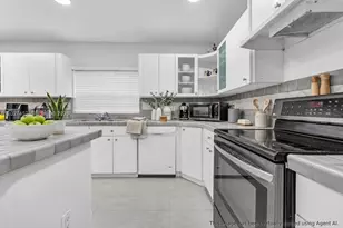 6284 SW 26th St, Miami, FL 33155 - Photo 16