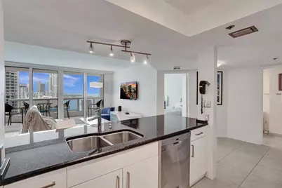 1717 N Bayshore Dr #A-2440, Miami, FL 33132 - Photo 4