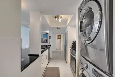 1717 N Bayshore Dr #A-2440, Miami, FL 33132 - Photo 8