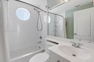10180 SW 88th St, Miami, FL 33176 - Photo 12